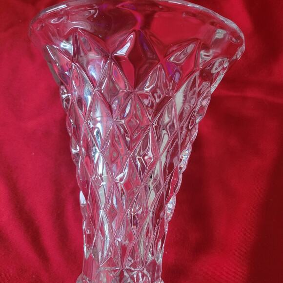 Pressed Glass Vase 10 inches Vase Pretty Geometric design - Picture 5 of 9